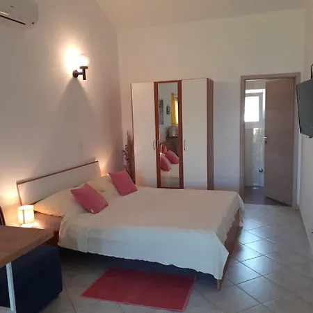 Brane - Charming And Close To The Sea