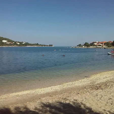 Brane - Charming And Close To The Sea *