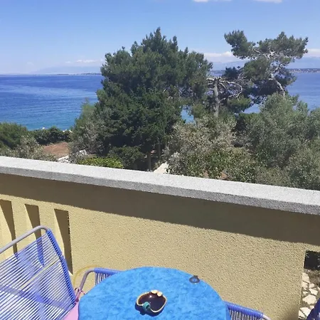 Brane - Charming And Close To The Sea