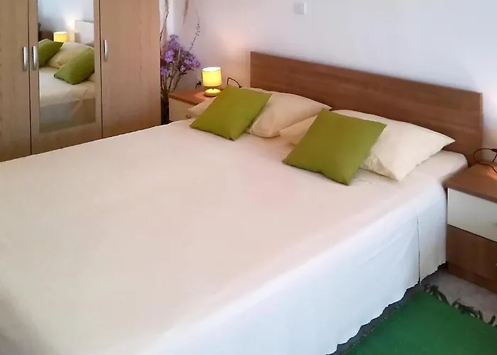 Brane Апартаменты Sutomiscica