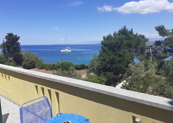 Brane شقة Sutomiscica