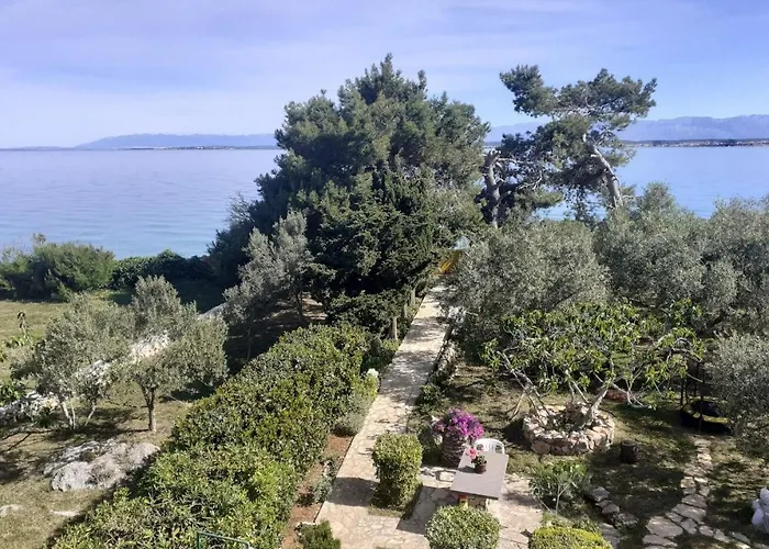 شقة Brane Sutomiscica