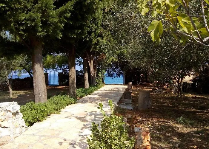 شقة Brane Sutomiscica