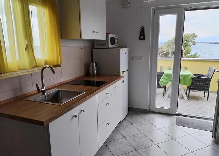 Brane شقة Sutomiscica